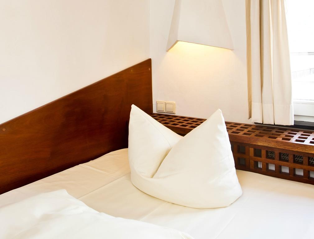 Hotel Monpti Heidelberg Room photo